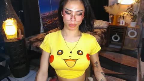 Snapshot of wildroxie chatting on October 22, 2025, 1:06 am ROXIE online show from October 22, 2025, 1:06 am