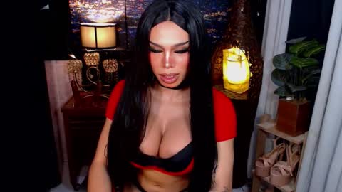 Snapshot of wildroxie chatting on January 9, 2026, 12:35 am ROXIE online show from January 9, 2026, 12:35 am