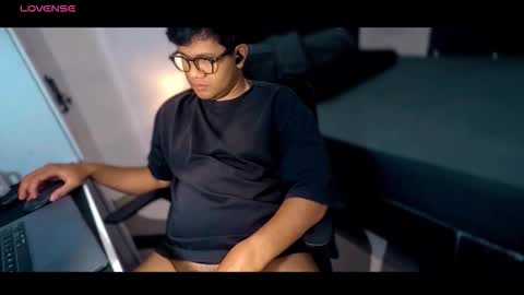 Snapshot of wildynight chatting on October 13, 2025, 2:28 pm Wildy online show from October 13, 2025, 2:28 pm