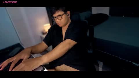 Snapshot of wildynight chatting on October 20, 2025, 2:28 pm Wildy online show from October 20, 2025, 2:28 pm