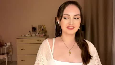 Kate online show from October 20, 2025, 3:01 pm