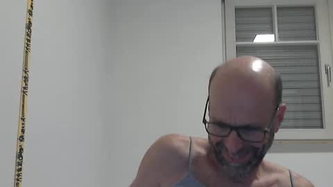 Snapshot of willbillbillwill chatting on February 10, 2026, 10:03 pm Lilian online show from February 10, 2026, 10:03 pm