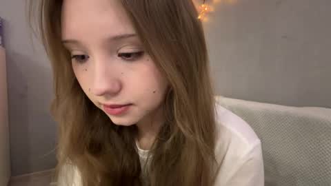 Olivia online show from April 25, 2026, 5:21 pm
