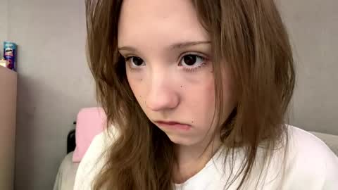 Olivia online show from May 15, 2026, 12:45 pm