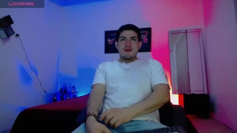 Snapshot of william_steel_ chatting on May 11, 2026, 10:32 am William Steel online show from May 11, 2026, 10:32 am