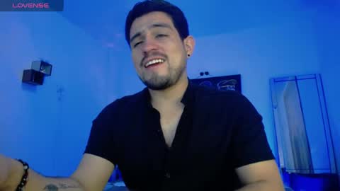 Snapshot of william_steel_ chatting on May 20, 2026, 12:11 pm William Steel online show from May 20, 2026, 12:11 pm