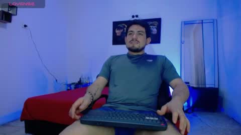 Snapshot of william_steel_ chatting on May 25, 2026, 9:54 pm William Steel online show from May 25, 2026, 9:54 pm