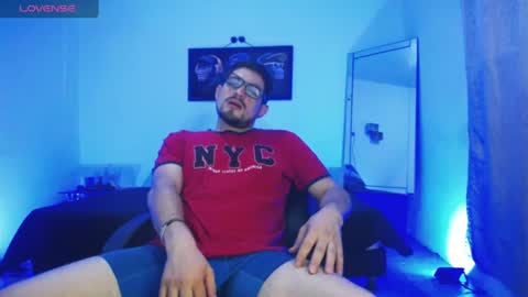 Snapshot of william_steel_ chatting on June 13, 2026, 12:36 pm William Steel online show from June 13, 2026, 12:36 pm