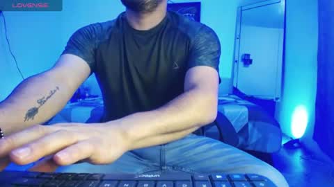 Snapshot of william_steel_ chatting on June 15, 2026, 12:29 pm William Steel online show from June 15, 2026, 12:29 pm