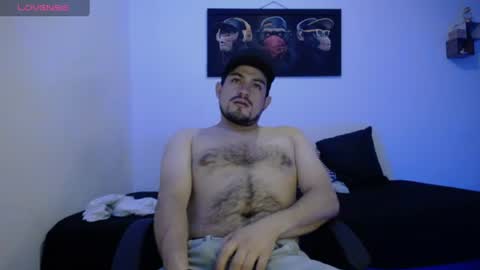 Snapshot of william_steel_ chatting on June 22, 2026, 11:40 am William Steel online show from June 22, 2026, 11:40 am