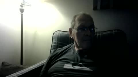 Snapshot of willnedoher chatting on April 29, 2026, 3:32 am Willhedoher online show from April 29, 2026, 3:32 am