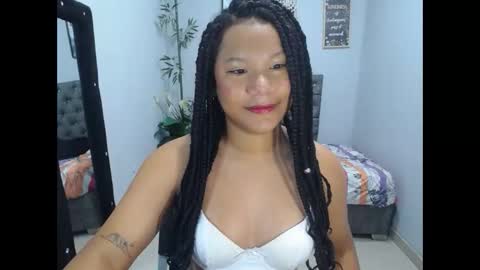 Snapshot of willowsweett chatting on April 2, 2026, 11:19 am WIllow online show from April 2, 2026, 11:19 am