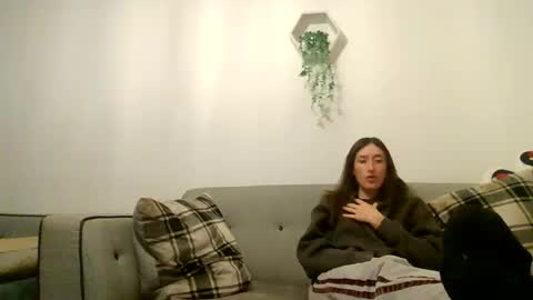 willy_est_95 online show from November 24, 2025, 2:00 am