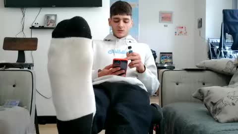 willy_est_95 online show from April 26, 2026, 12:58 pm