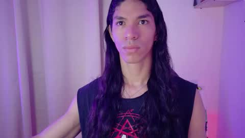 willy_veins online show from November 8, 2025, 9:42 am