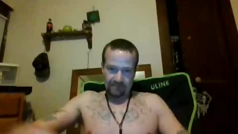 willydogg83 online show from May 17, 2026, 1:25 am