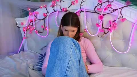 Vicki3 online show from March 13, 2026, 7:15 am