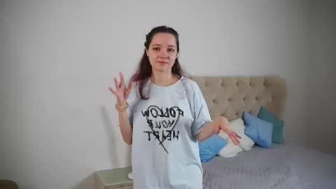 Snapshot of wilmavitanza chatting on September 17, 2025, 4:14 am for u Alise online show from September 17, 2025, 4:14 am