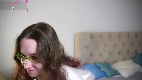 for u Alise online show from November 9, 2025, 4:44 am