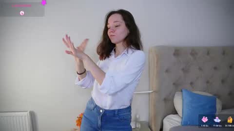 for u Alise online show from November 21, 2025, 4:44 am