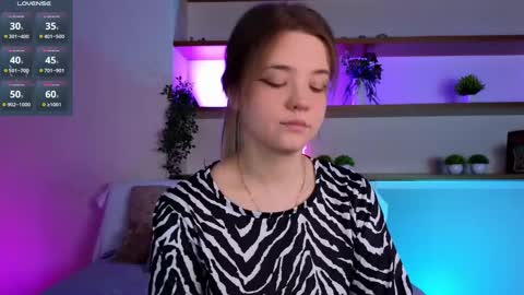 Snapshot of wilonebute chatting on June 7, 2026, 3:27 pm Mary online show from June 7, 2026, 3:27 pm