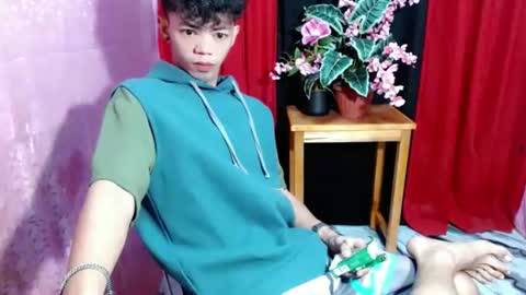 Snapshot of win_boy chatting on June 30, 2026, 9:32 am win_boy online show from June 30, 2026, 9:32 am