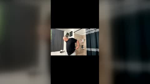 Snapshot of windowplug chatting on March 14, 2026, 9:15 am windowplug online show from March 14, 2026, 9:15 am