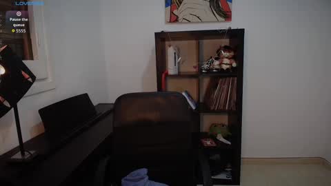 Sara online show from October 19, 2025, 8:09 pm