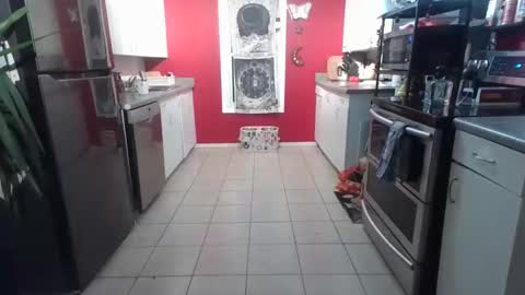 winebottle24 online show from January 1, 2025, 7:30 am