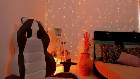 Snapshot of wini_fer chatting on December 10, 2024, 3:44 pm Wini Fer online show from December 10, 2024, 3:44 pm
