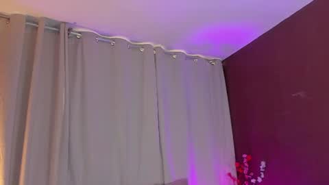 Snapshot of wini_fer chatting on June 19, 2026, 1:04 pm Wini Fer online show from June 19, 2026, 1:04 pm
