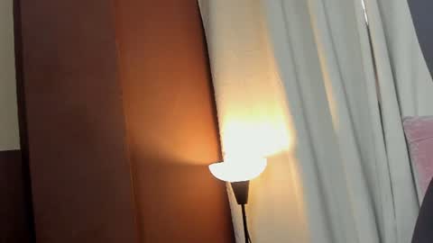 Snapshot of wini_fer chatting on June 23, 2026, 12:25 pm Wini Fer online show from June 23, 2026, 12:25 pm