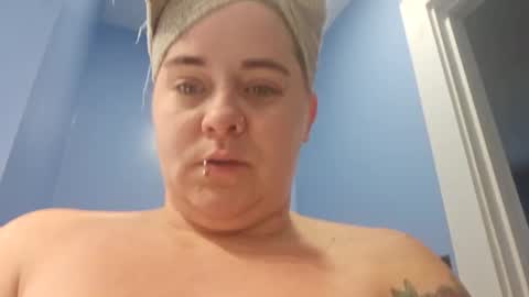 Snapshot of winnielynnxx chatting on December 6, 2024, 3:33 pm Danii online show from December 6, 2024, 3:33 pm