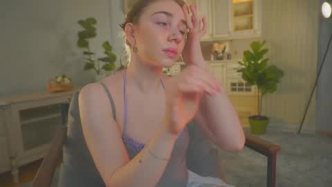Lillian online show from May 9, 2026, 3:12 am