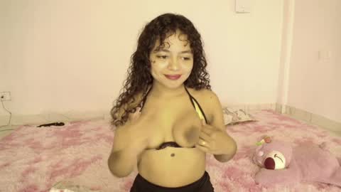  Winnifer Gonzalez  online show from June 10, 2026, 2:12 am