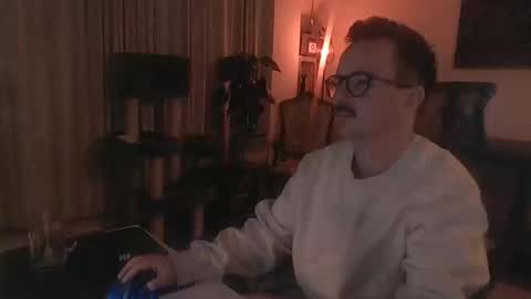 Snapshot of winnydepooh chatting on January 4, 2025, 8:27 pm cream36 online show from January 4, 2025, 8:27 pm