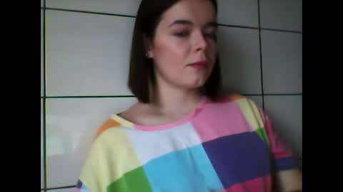 Snapshot of winter__white_rose chatting on December 28, 2024, 11:09 am Emma  online show from December 28, 2024, 11:09 am