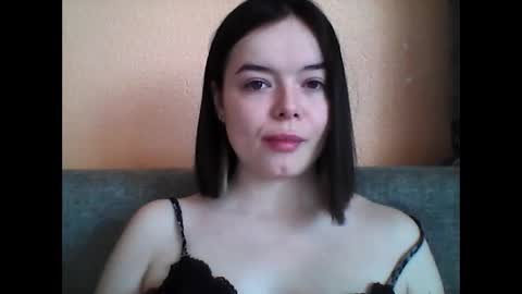 Snapshot of winter__white_rose chatting on January 20, 2025, 1:21 pm Emma  online show from January 20, 2025, 1:21 pm