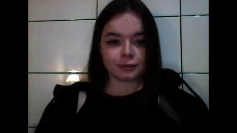 Snapshot of winter__white_rose chatting on February 24, 2025, 3:53 pm Emma  online show from February 24, 2025, 3:53 pm