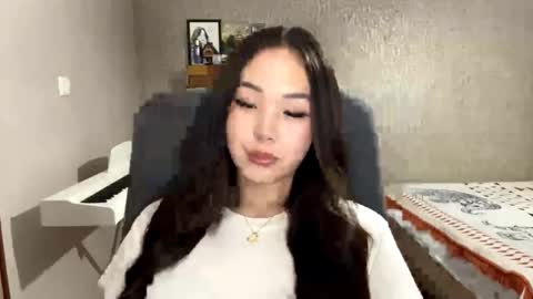 Amina online show from October 31, 2025, 2:51 pm