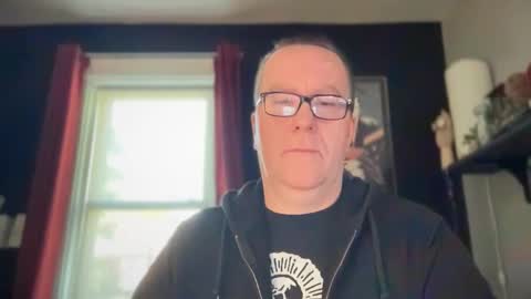 wintyr online show from October 25, 2025, 4:24 pm