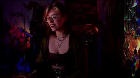 Snapshot of witch_fiona chatting on December 3, 2024, 8:06 pm Goddess of two strapons  - Mr. long Don Mr. Pinky online show from December 3, 2024, 8:06 pm