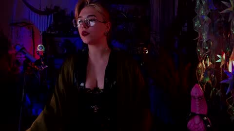 Snapshot of witch_fiona chatting on December 13, 2024, 6:16 pm Goddess of two strapons  - Mr. long Don Mr. Pinky online show from December 13, 2024, 6:16 pm