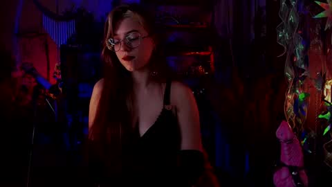 Snapshot of witch_fiona chatting on December 14, 2024, 6:52 pm Goddess of two strapons  - Mr. long Don Mr. Pinky online show from December 14, 2024, 6:52 pm