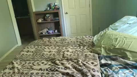 witchbitchmommy online show from May 1, 2026, 3:27 pm