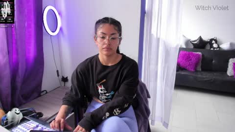     Luna Violeta  A r t i s t  online show from December 21, 2024, 4:57 pm