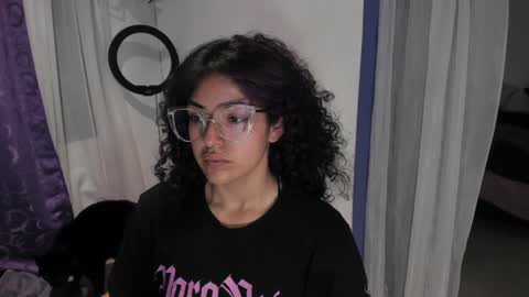     Luna Violeta  A r t i s t  online show from January 5, 2025, 3:11 am