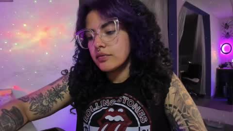     Luna Violeta  A r t i s t  online show from February 27, 2025, 11:48 pm