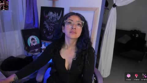     Luna Violeta  A r t i s t  online show from September 20, 2025, 2:01 am