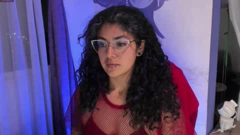     Luna Violeta  A r t i s t  online show from November 30, 2025, 1:09 am